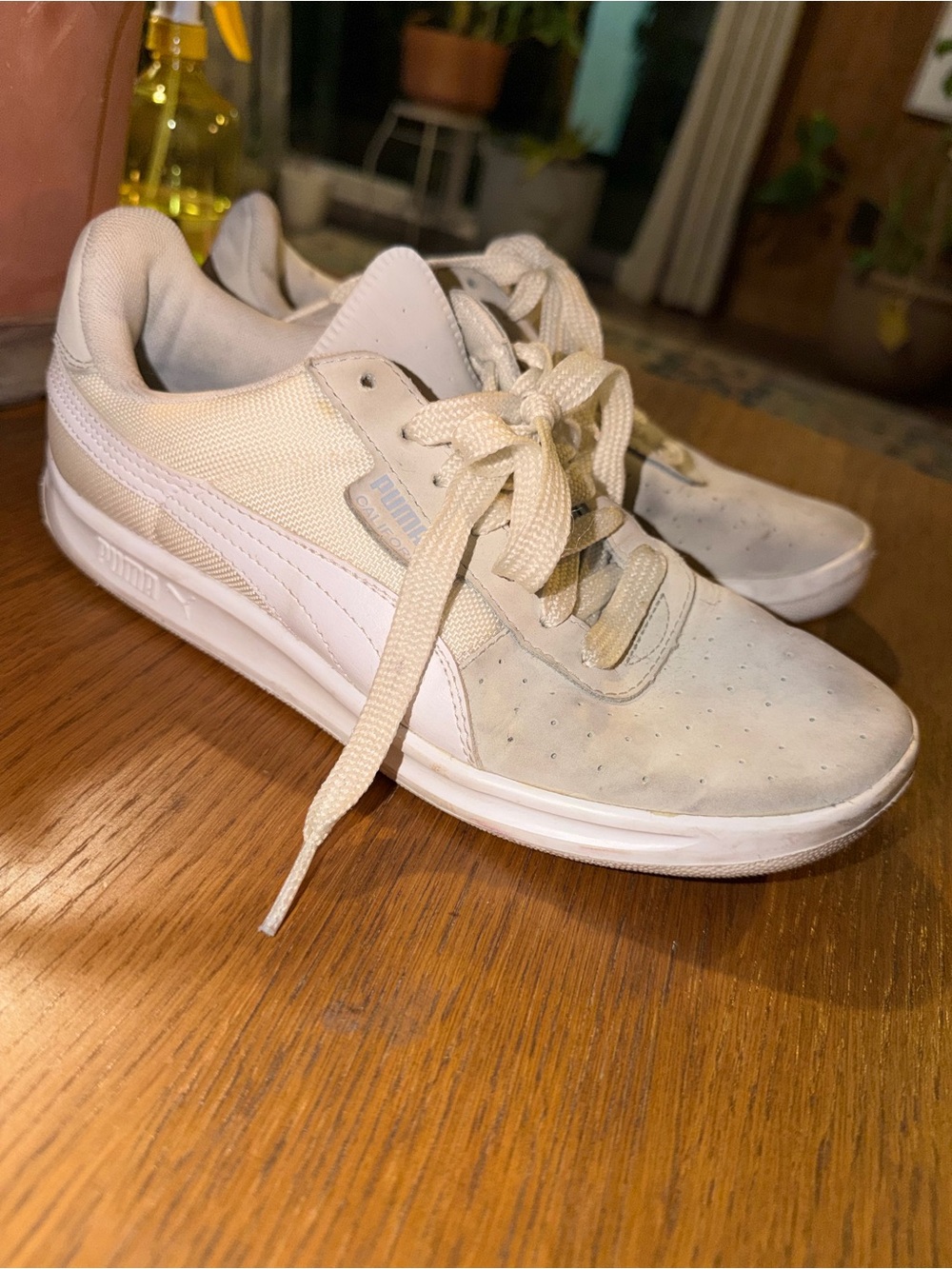 Puma Women's Cream Lace-Up Low-Top Sneakers